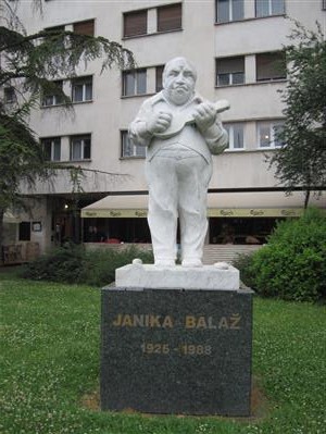 6-Janika Balaž-spomenik