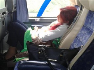 Stjuardesa u busu