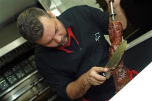 Brazilski-restoran-chef-Hallan-Jones-FerrariBrazilski-restoran-chef-Hallan-Jones-Ferrari